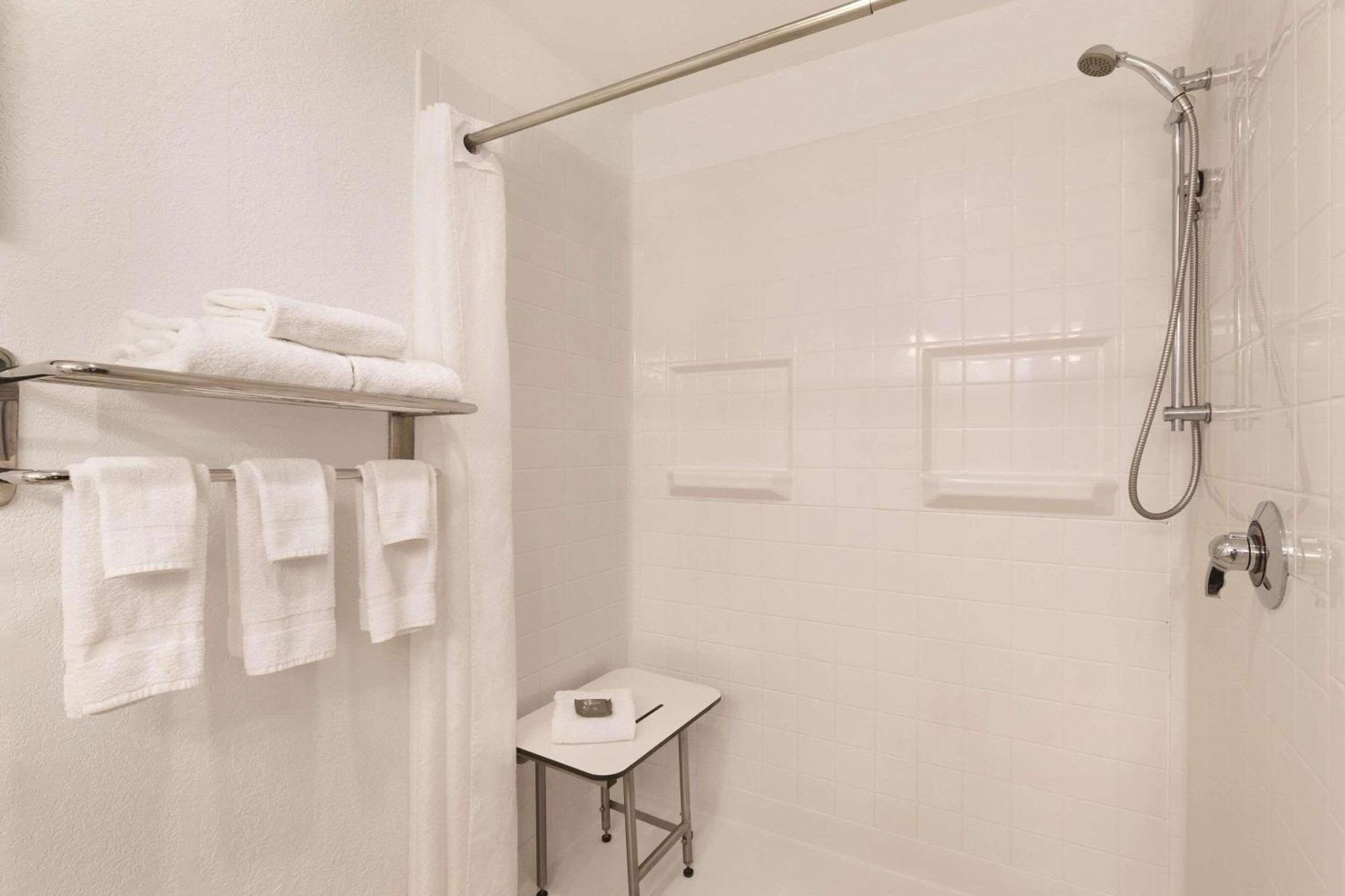 Country Inn & Suites By Radisson, Boone, Nc ภายนอก รูปภาพ