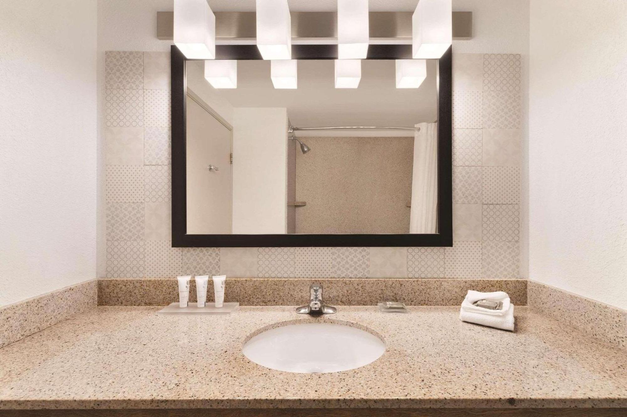 Country Inn & Suites By Radisson, Boone, Nc ภายนอก รูปภาพ